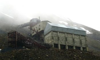 large_Hillside_mine_on_Svalbard