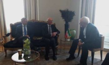 Zarif confers with Norway’s former PMs