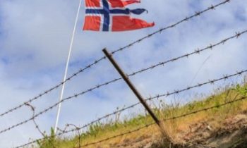 Norway builds wall on border with Russia to prevent refugee flows