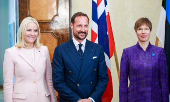 Crown prince, princess of Norway arrive at Kadriorg Palace