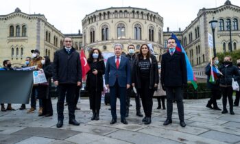 Azerbaijanis in Norway condemning Armenian