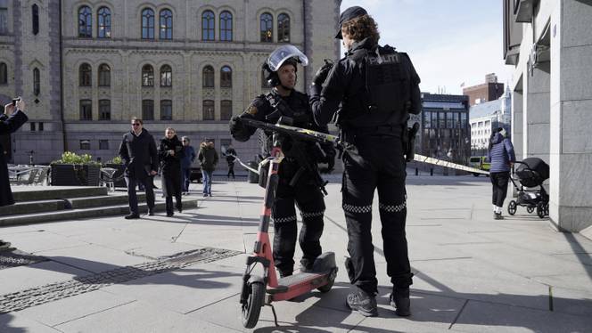 Bomb threats force lockdown of Norway’s parliament